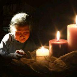 烛光里的妈妈,温情岁月里的母爱颂歌